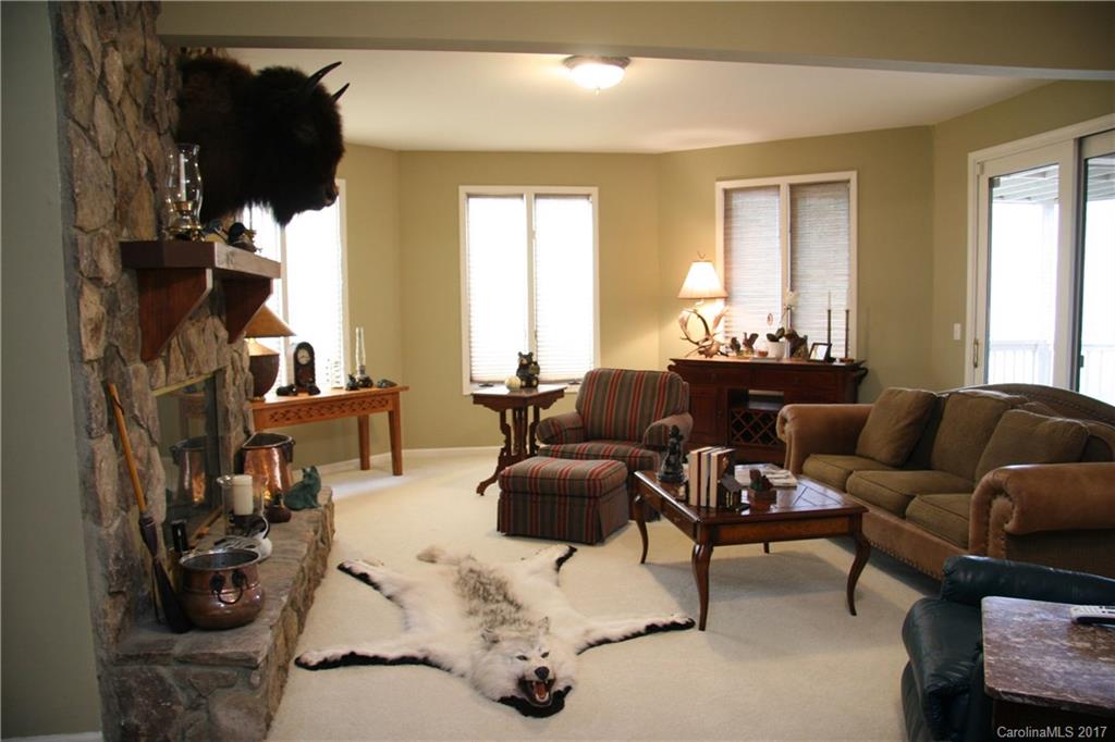 21 Old Still Road, Unit 17 Sapphire, NC 28774 - Photo 18 of 24 Gallery Image 18