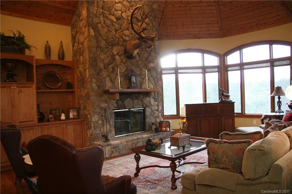 21 Old Still Road, Unit 17 Sapphire, NC 28774 - Photo 3 of 24 Gallery Image 3