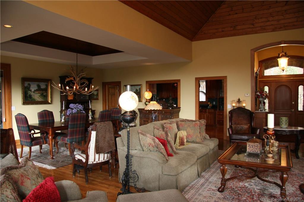 21 Old Still Road, Unit 17 Sapphire, NC 28774 - Photo 5 of 24 Gallery Image 5