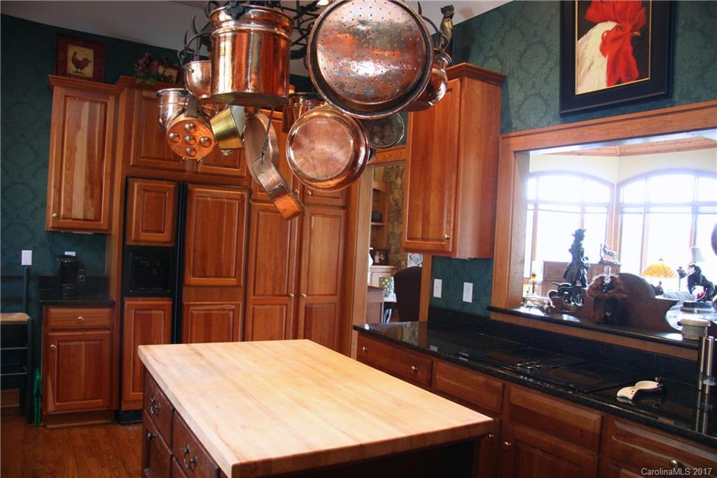 21 Old Still Road, Unit 17 Sapphire, NC 28774 - Photo 10 of 24 Gallery Image 10