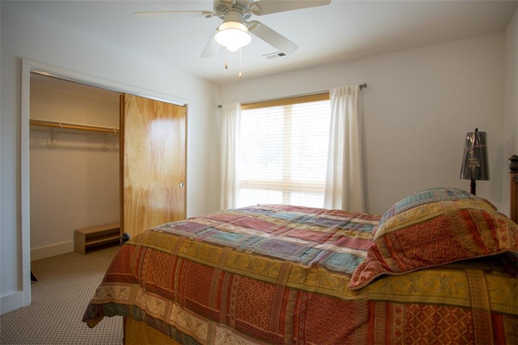 2923 Gillham Road, Unit 2 Kansas City, MO 64108 - Photo 16 of 32