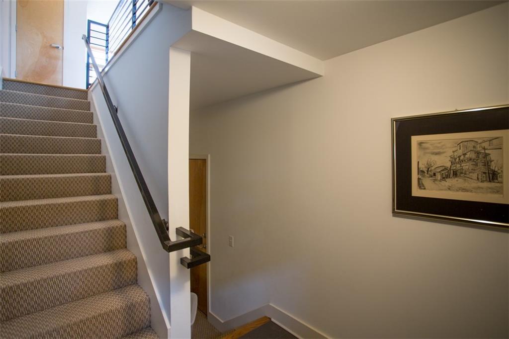 2923 Gillham Road, Unit 2 Kansas City, MO 64108 - Photo 34 of 42