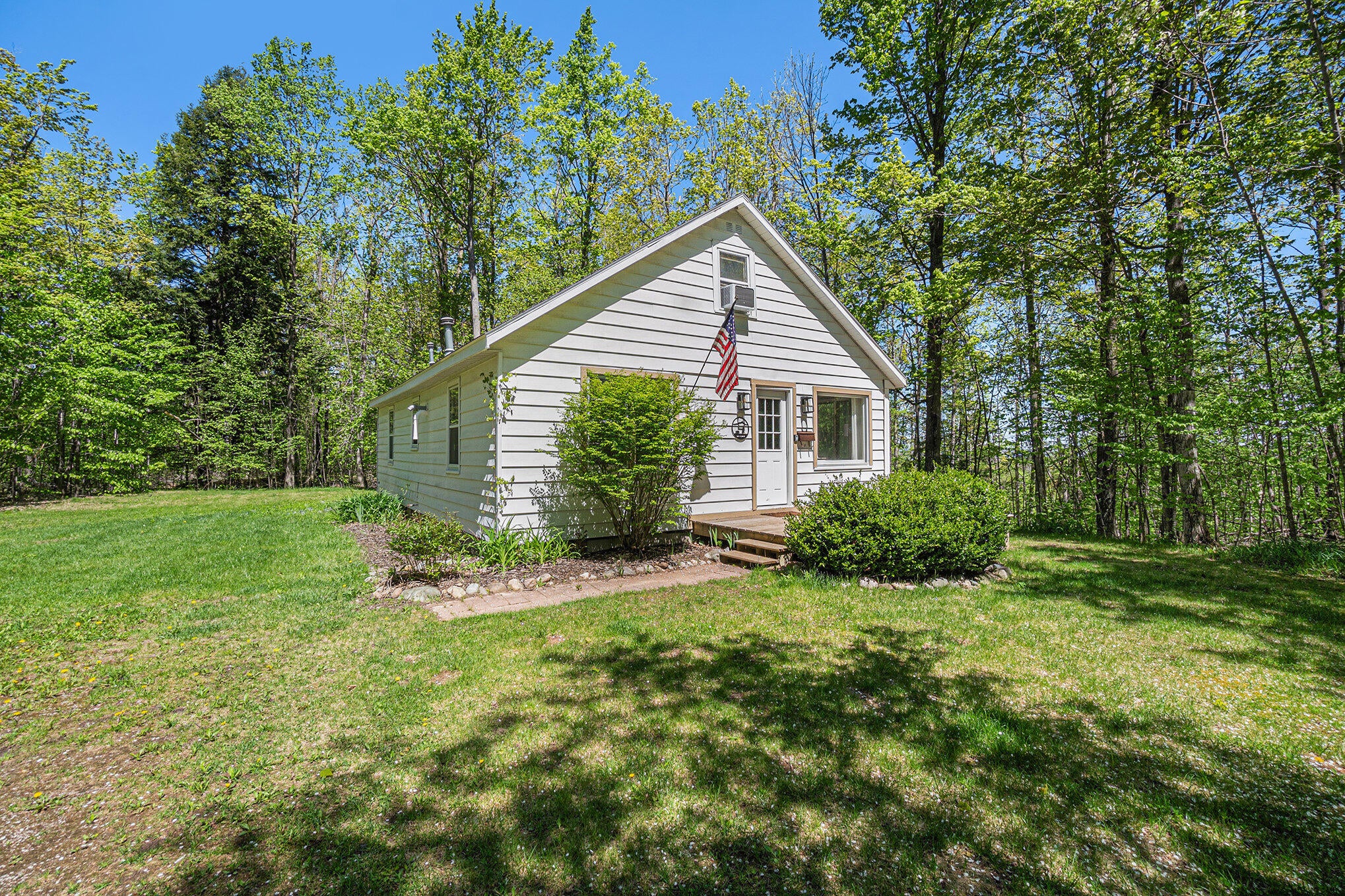 10046 Rogers Road Alanson, MI 49706 - Photo 2 of 21 dsc04269_981