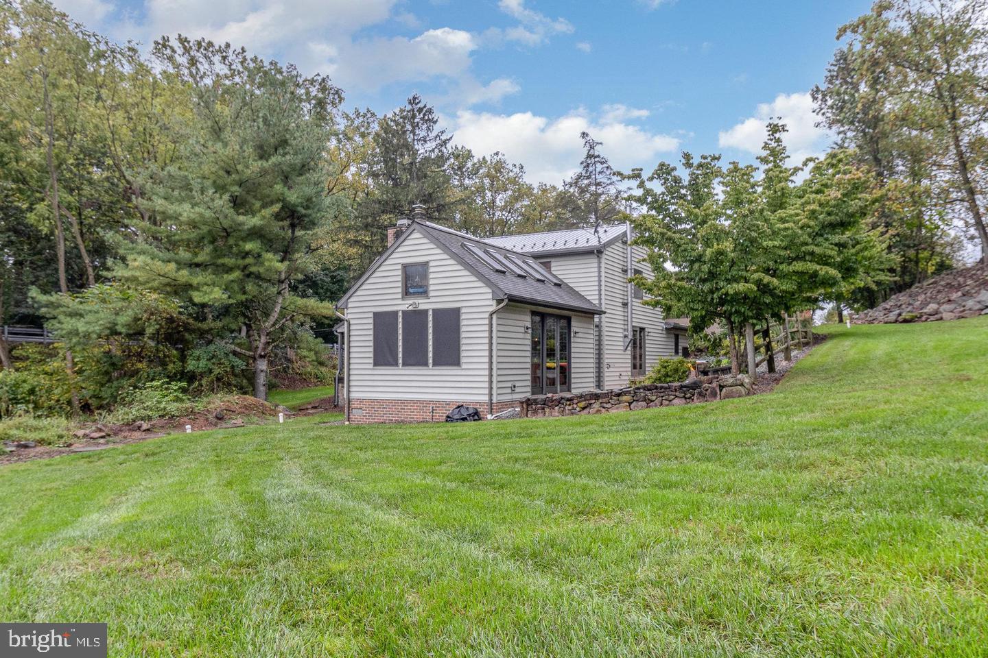 515 West 28th Division Highway Lititz, PA 17543 - Photo 2 of 41