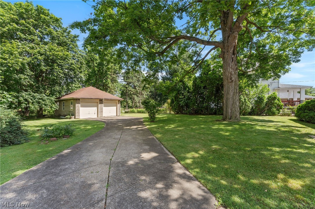 21820 Mastick Road Fairview Park, OH 44126 - Photo 5 of 41