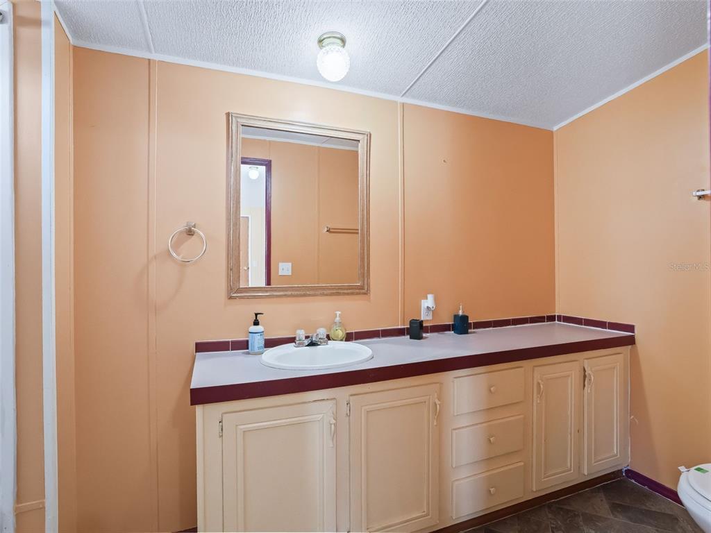 16634 Southwest 47th Place Road Ocala, FL 34481 - Photo 18 of 41 Gallery Image 18