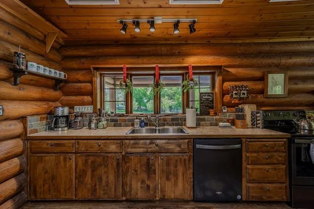 $2,675,000 | 13709 Highway 95, White Bird, ID 83554