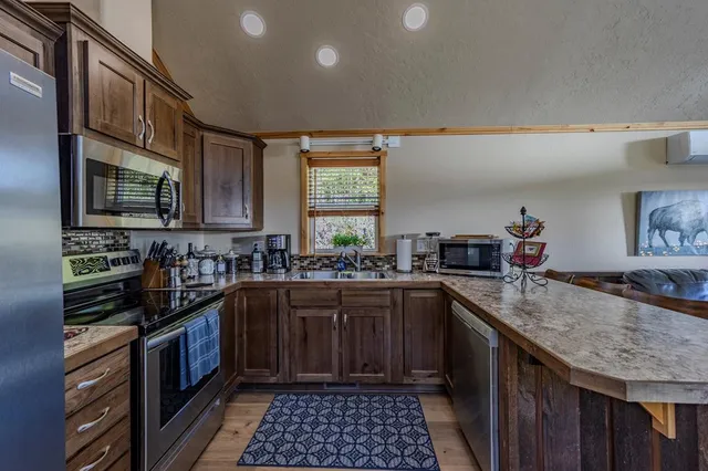 $2,675,000 | 13709 Highway 95, White Bird, ID 83554