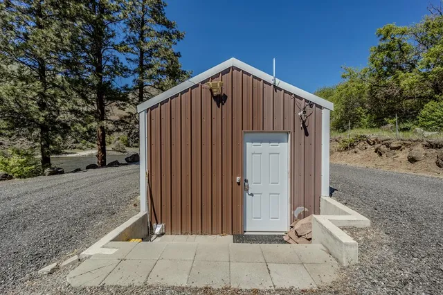 $2,675,000 | 13709 Highway 95, White Bird, ID 83554