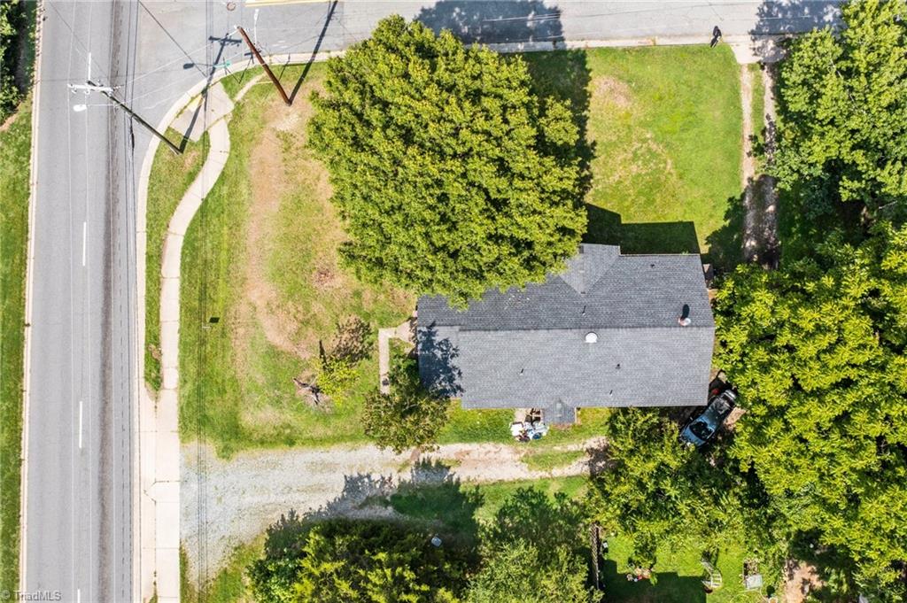 2405 Freeman Mill Road Greensboro, NC 27406 - Photo 12 of 33 Gallery Image 12