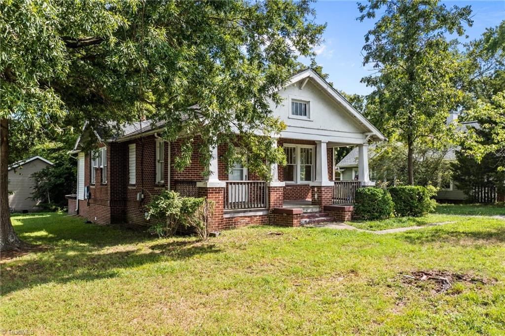 2405 Freeman Mill Road Greensboro, NC 27406 - Photo 2 of 33 Gallery Image 2