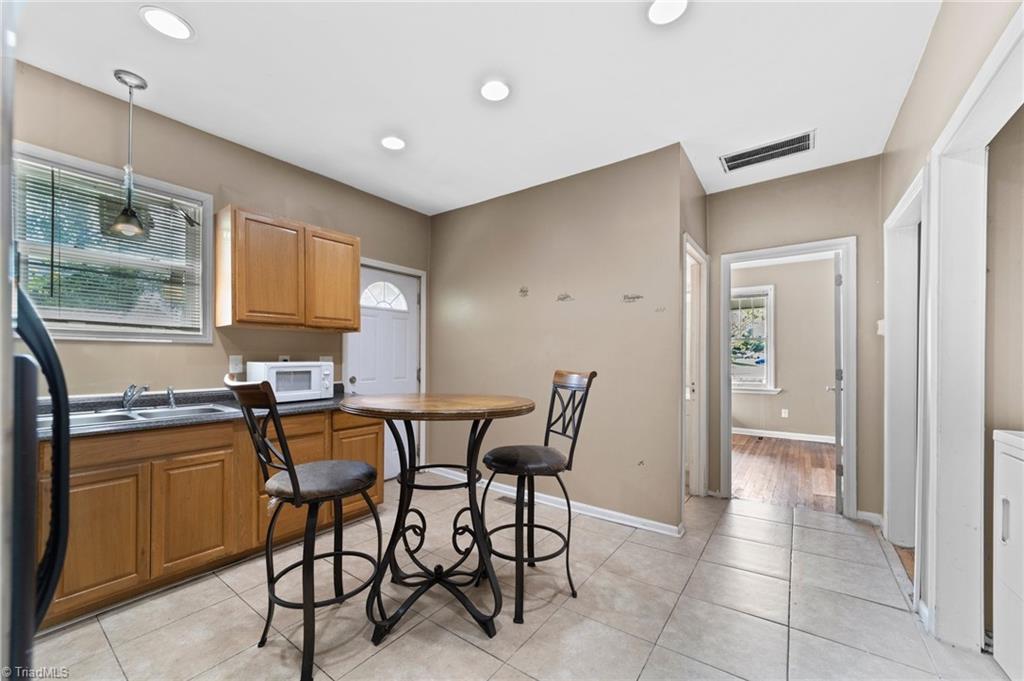 2405 Freeman Mill Road Greensboro, NC 27406 - Photo 21 of 33 Gallery Image 21
