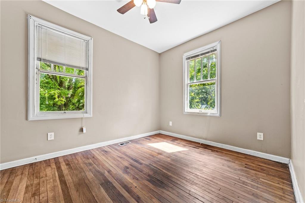 2405 Freeman Mill Road Greensboro, NC 27406 - Photo 27 of 33 Gallery Image 27