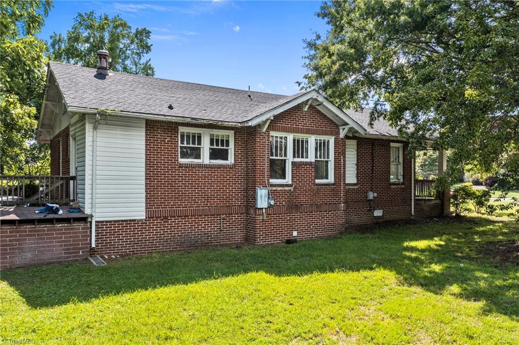 2405 Freeman Mill Road Greensboro, NC 27406 - Photo 4 of 33 Gallery Image 4
