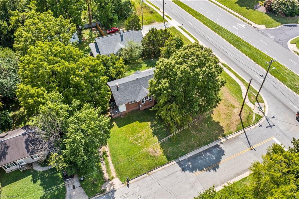 2405 Freeman Mill Road Greensboro, NC 27406 - Photo 6 of 33 Gallery Image 6