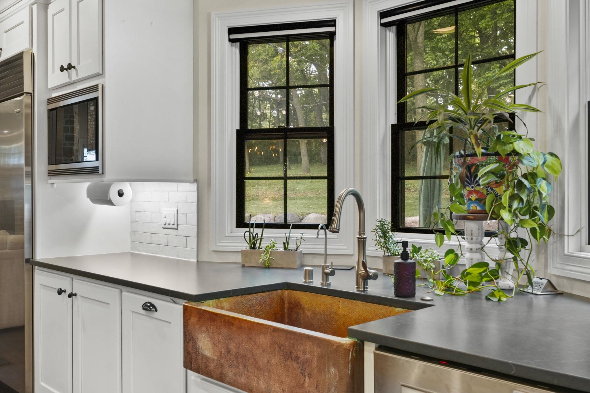 2257 Dyreson Road McFarland, WI 53558 - Photo 16 of 85