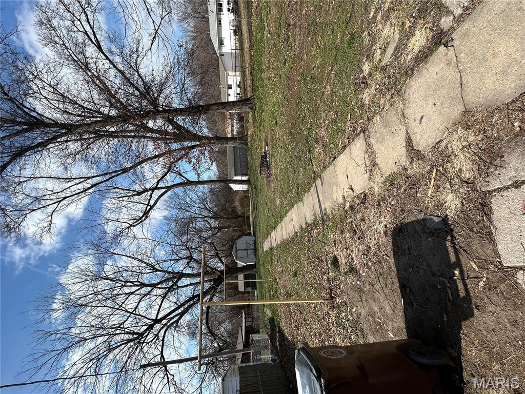 809 North Florissant Road Ferguson, MO 63135 - Photo 5 of 22