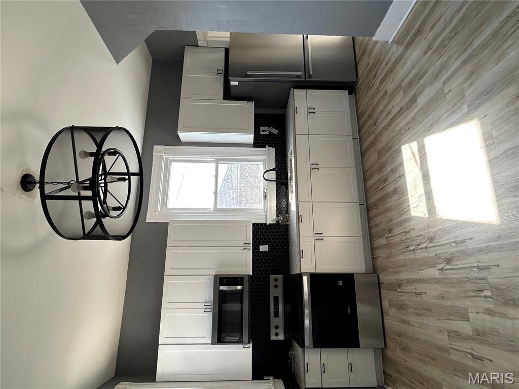 809 North Florissant Road Ferguson, MO 63135 - Photo 7 of 22