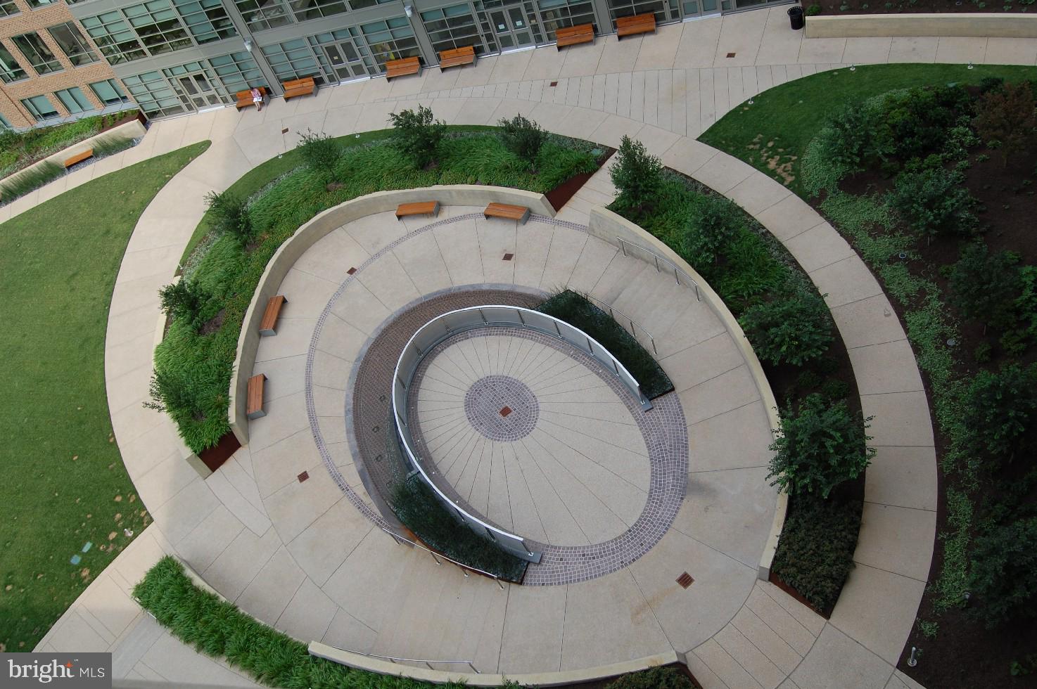 675 President Street, Unit 1609 Baltimore, MD 21202 - Photo 2 of 13 an aerial view of a house with swimming pool and outdoor seating