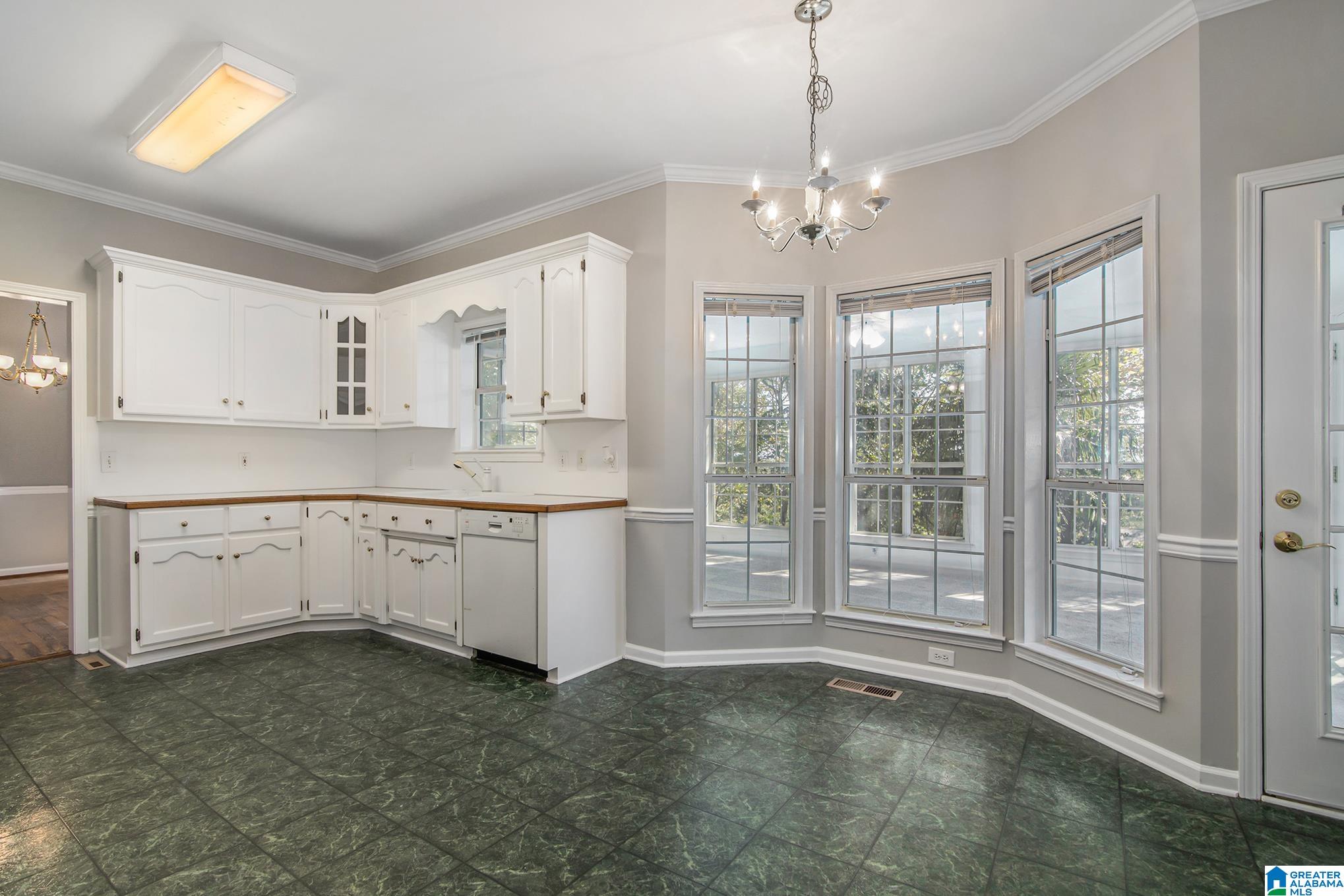 6437 Mountain Ridge Road Trussville, AL 35173 - Photo 9 of 48