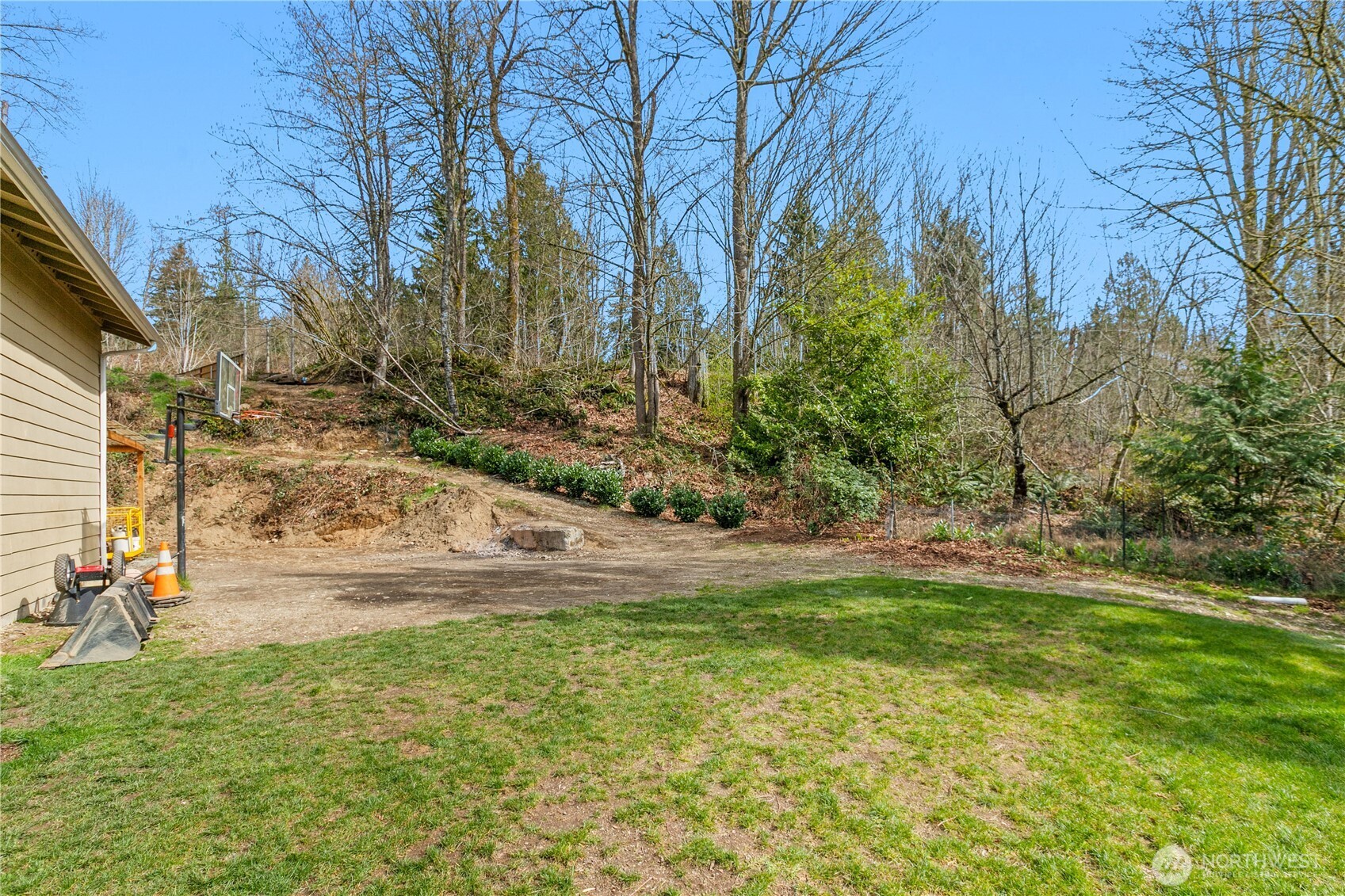 22731 Prairie Road Sedro-Woolley, WA 98284 - Photo 28 of 37 a view of yard with tree in the background