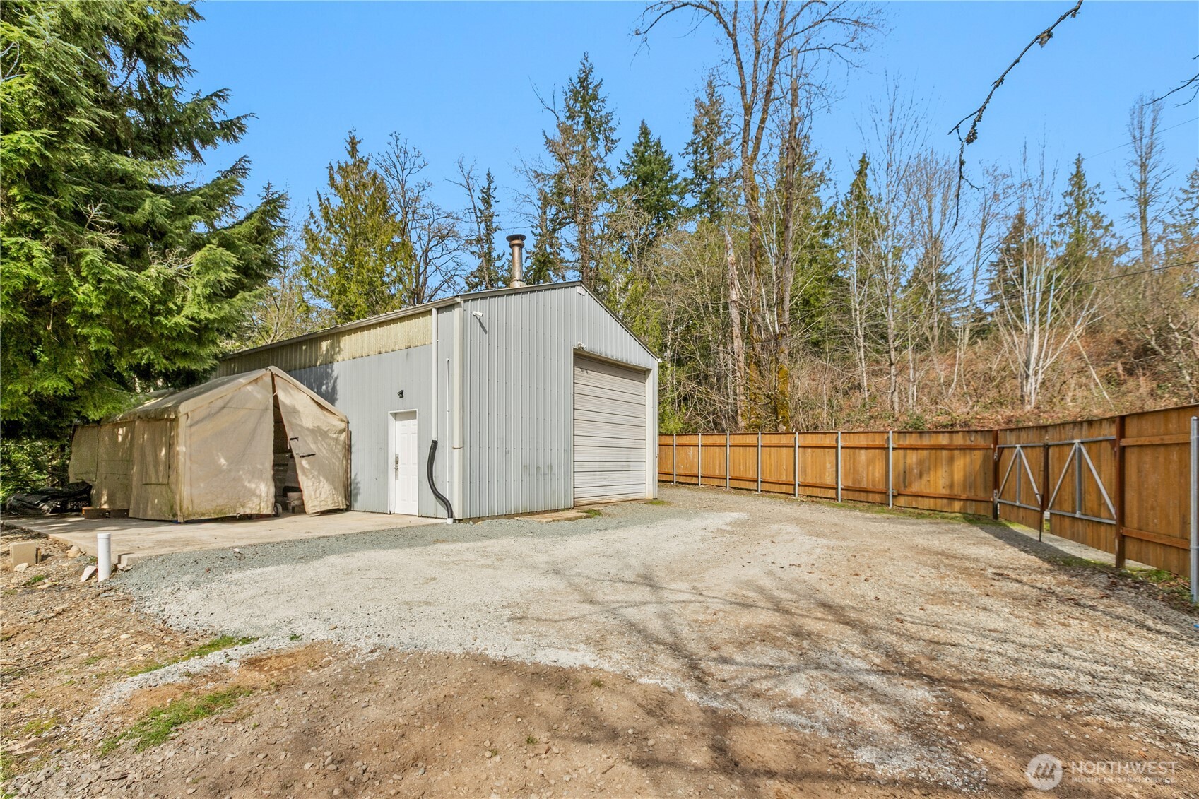 22731 Prairie Road Sedro-Woolley, WA 98284 - Photo 31 of 37 a view of a garage