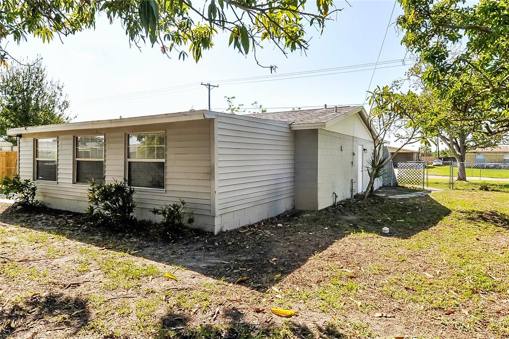 505 Florida Circle South Apollo Beach, FL 33572 - Photo 15 of 16