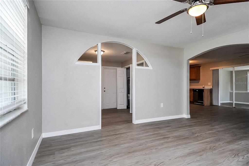 505 Florida Circle South Apollo Beach, FL 33572 - Photo 4 of 16