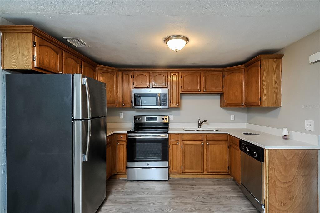 505 Florida Circle South Apollo Beach, FL 33572 - Photo 6 of 16