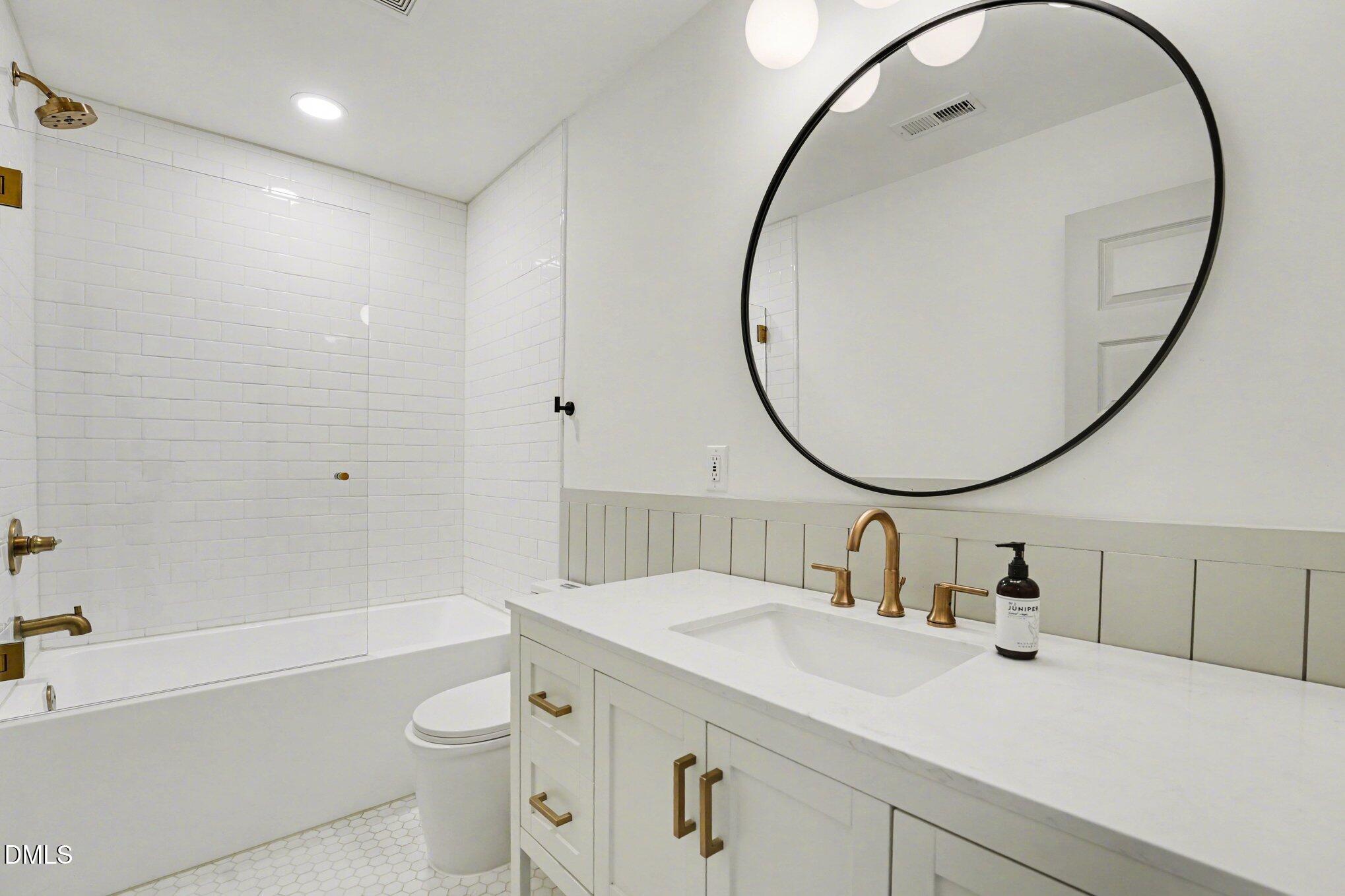 7224 Bedford Ridge Drive Apex, NC 27539 - Photo 24 of 42 Hall bath