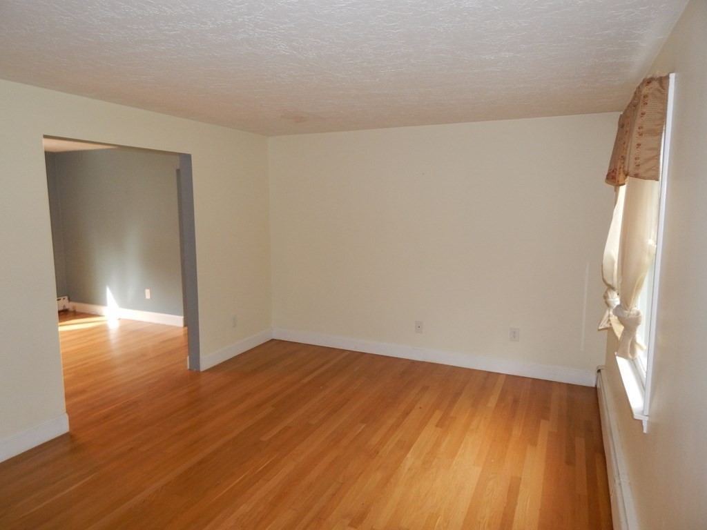 52 Streeter Road Paxton, MA 01612 - Photo 12 of 29 Gallery Image 12