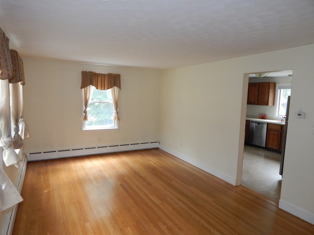 52 Streeter Road Paxton, MA 01612 - Photo 13 of 29 Gallery Image 13