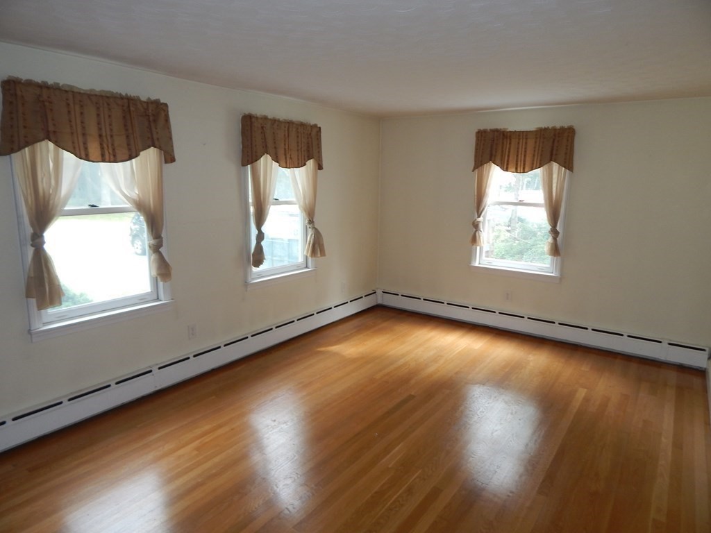 52 Streeter Road Paxton, MA 01612 - Photo 14 of 29 Gallery Image 14