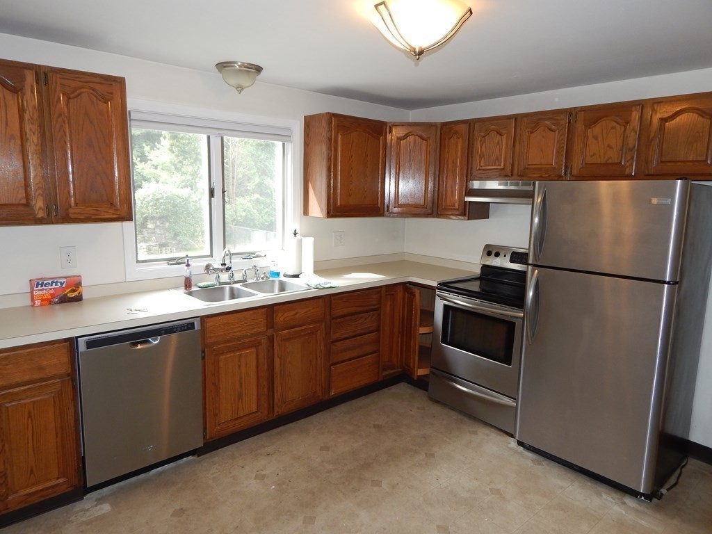 52 Streeter Road Paxton, MA 01612 - Photo 3 of 29 Gallery Image 3