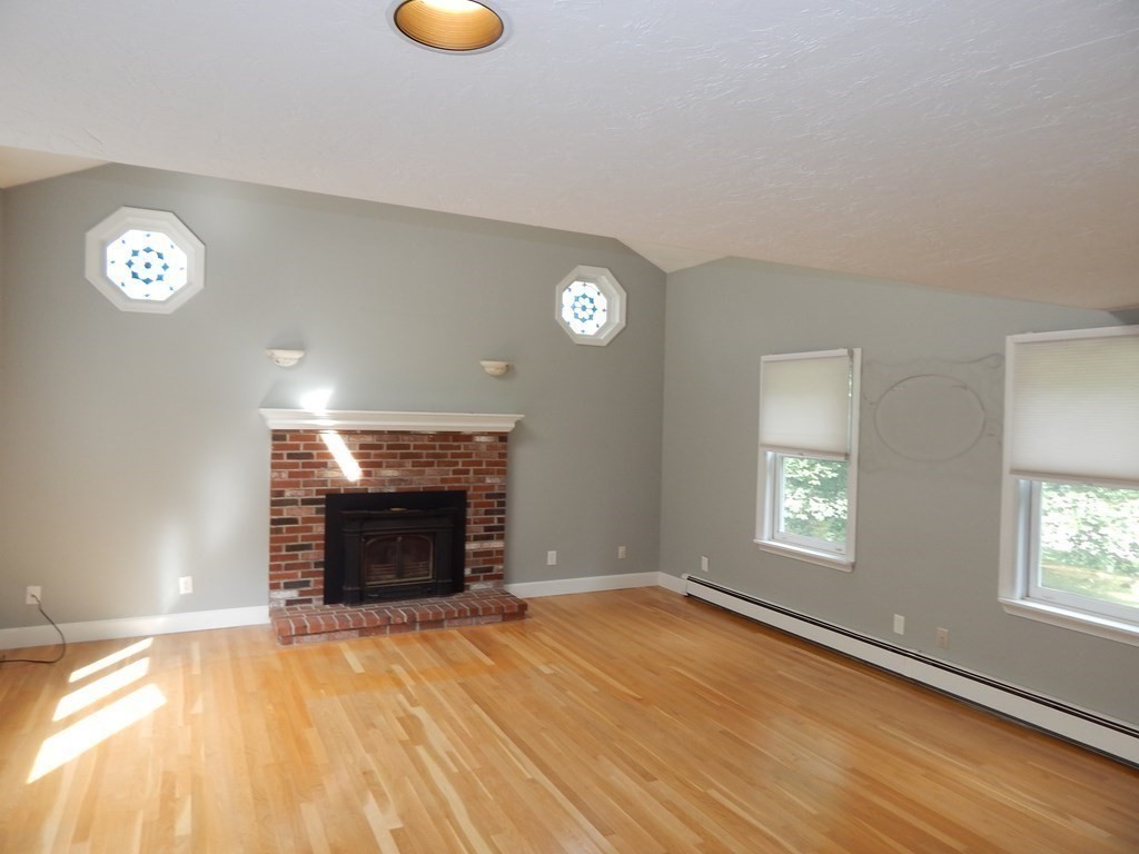 52 Streeter Road Paxton, MA 01612 - Photo 5 of 29 Gallery Image 5