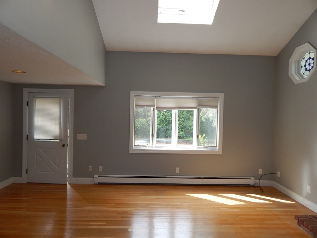 52 Streeter Road Paxton, MA 01612 - Photo 6 of 29 Gallery Image 6