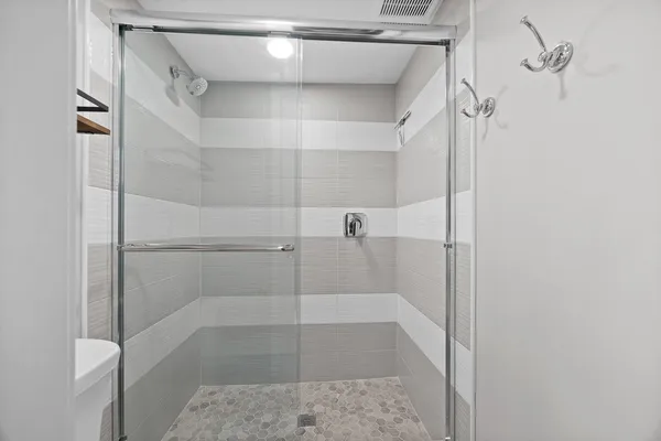 $265,000 | 5505 Lakeside Drive, Unit 2F, Lisle, IL 60532