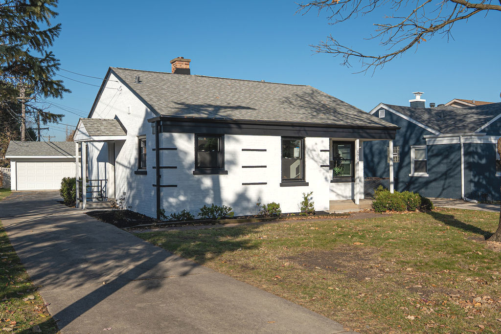 6964 West Cleveland Street Niles, IL 60714 - Photo 1 of 1 a view of a house with a yard