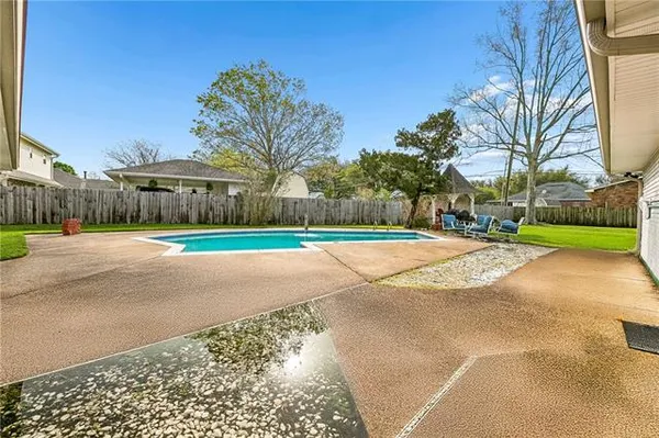 $375,000 | 344 Devon Road, Laplace, LA 70068