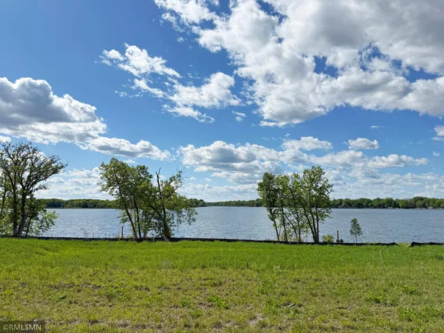 $459,900 | 7560 Lake John Drive, Annandale, MN 55302