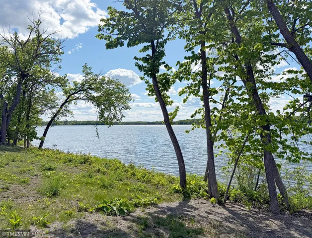 $459,900 | 7560 Lake John Drive, Annandale, MN 55302