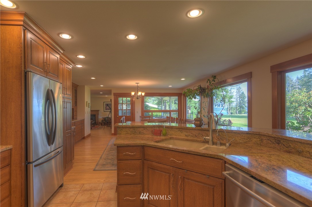 2723 Country Club Road Northwest Olympia, WA 98502 - Photo 11 of 25 Gallery Image 11