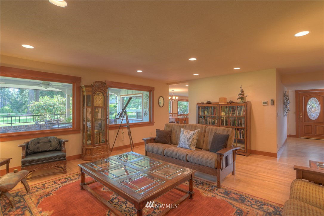 2723 Country Club Road Northwest Olympia, WA 98502 - Photo 7 of 25 Gallery Image 7