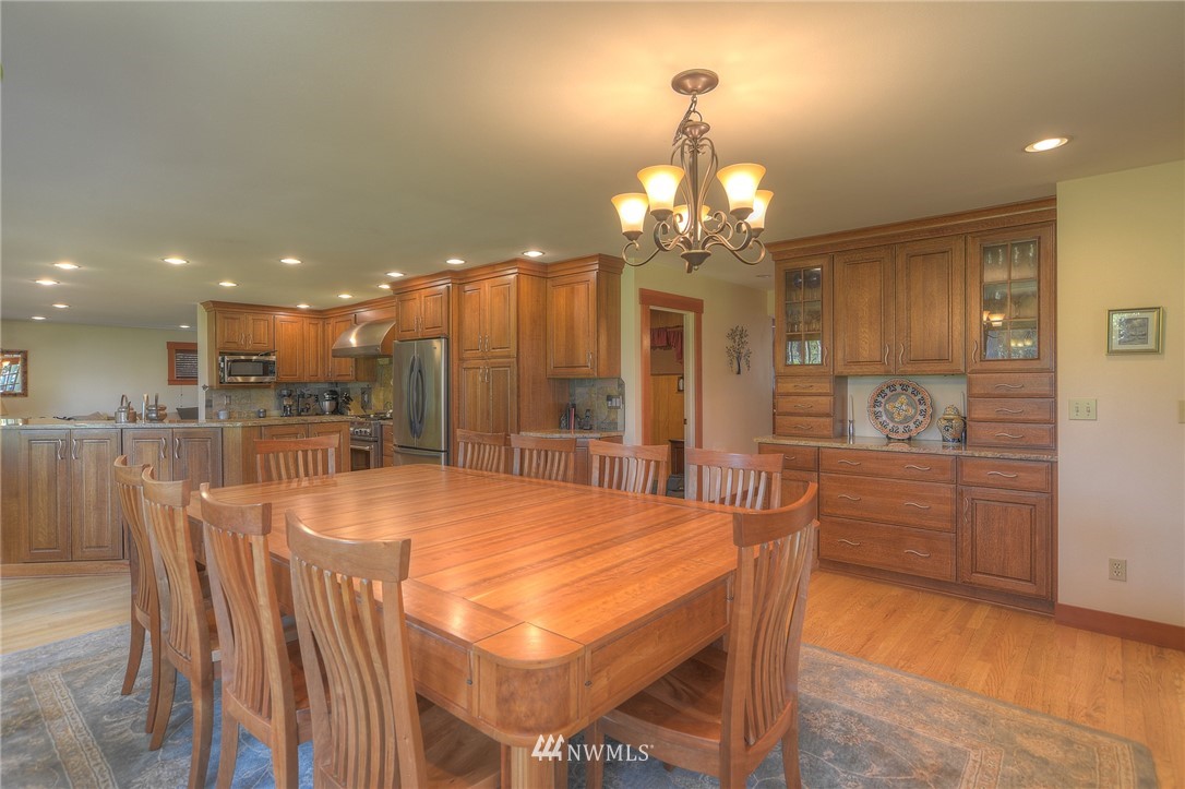 2723 Country Club Road Northwest Olympia, WA 98502 - Photo 10 of 25 Gallery Image 10