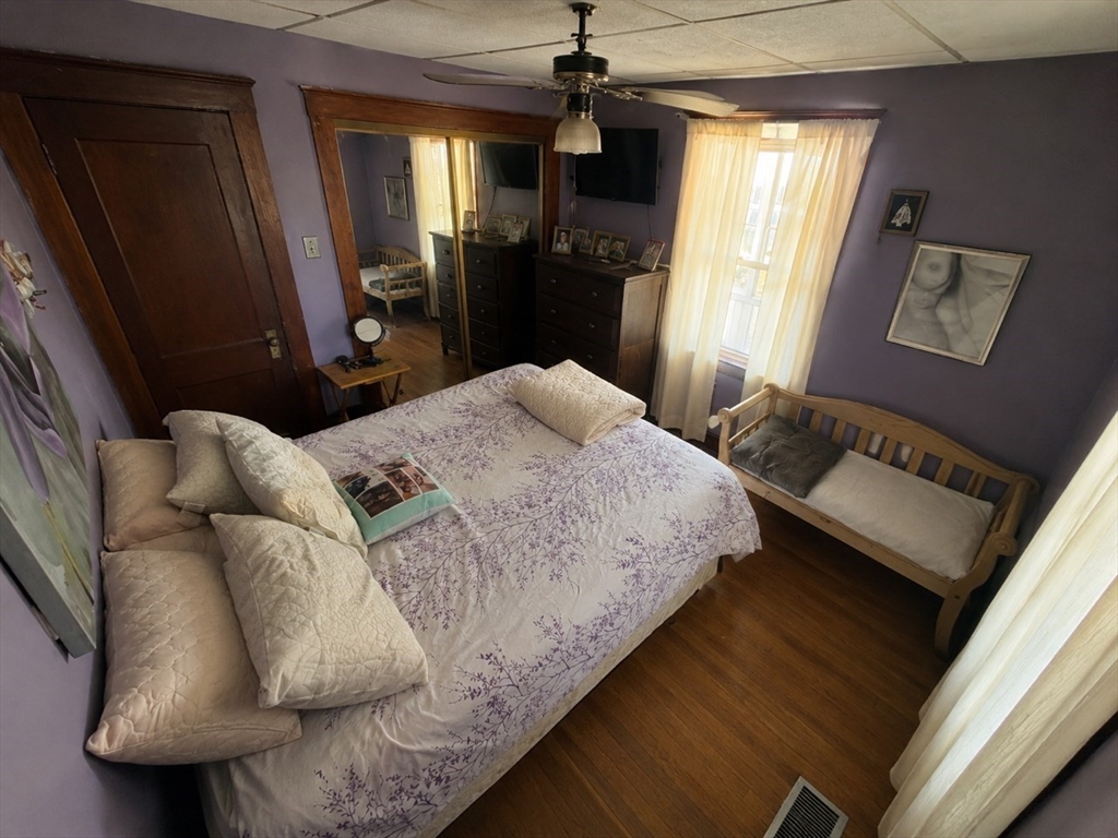 53 Mazarin Street Springfield, MA 01151 - Photo 9 of 23