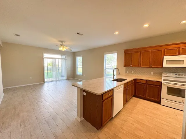 $2,200 | 100 Sunbird Court, Georgetown, TX 78633