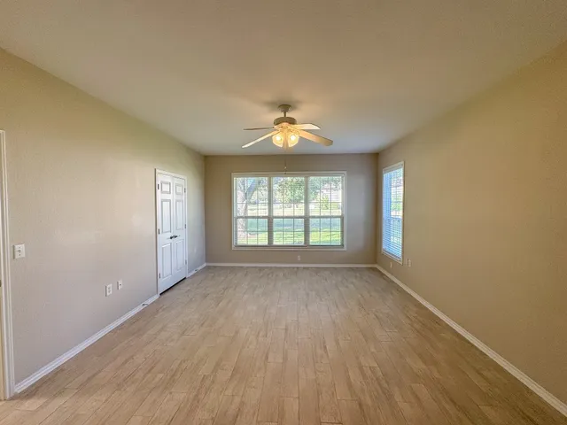 $2,200 | 100 Sunbird Court, Georgetown, TX 78633