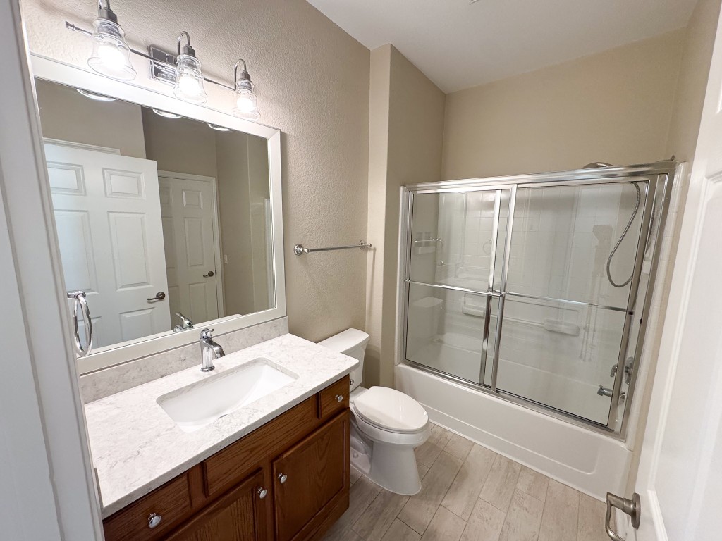 100 Sunbird Court Georgetown, TX 78633 - Photo 31 of 40 Second Bathroom