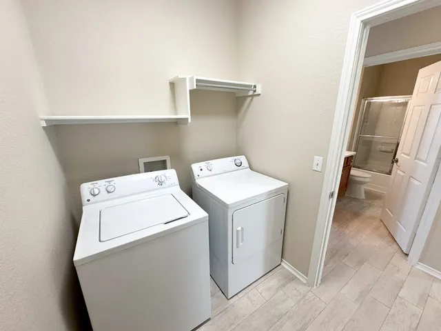 $2,200 | 100 Sunbird Court, Georgetown, TX 78633