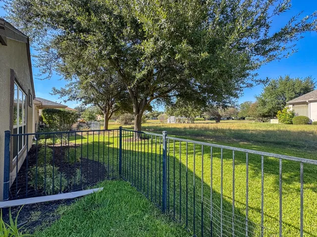 $2,200 | 100 Sunbird Court, Georgetown, TX 78633